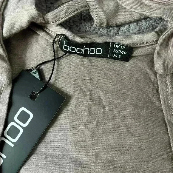 NWT Boohoo tan lightweight tie neck cropped halter top cut outs size large - Picture 4 of 9